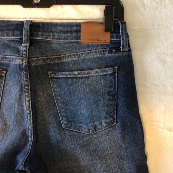 EUC Lucky Brand Slightly Distressed Brooke Boot Women Jeans Size 28 - Picture 2 of 11